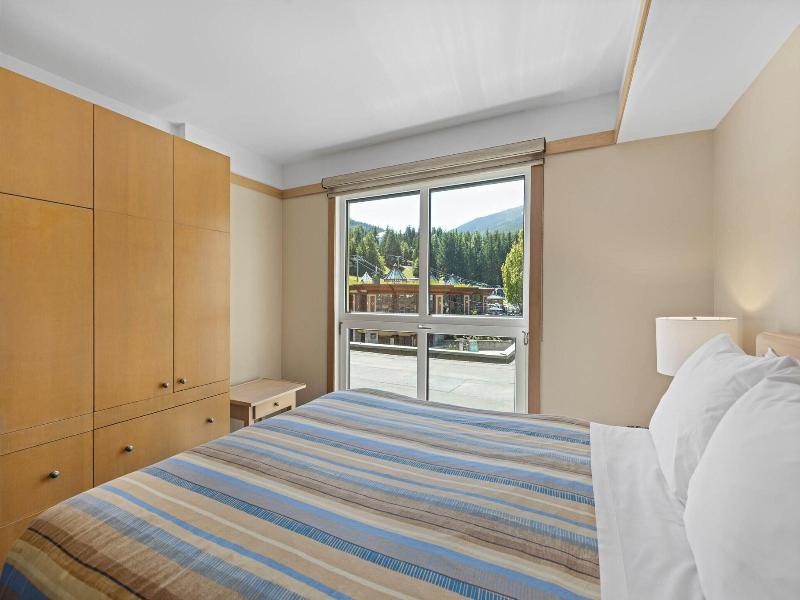Le Chamois Hotel Whistler image