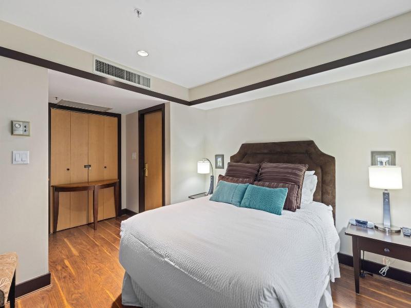 Le Chamois Hotel Whistler image