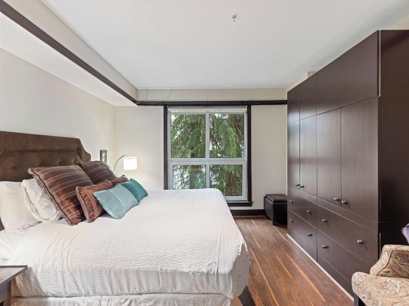 Le Chamois Hotel Whistler image