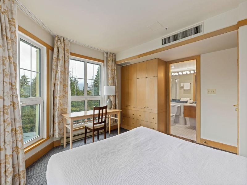 Le Chamois Hotel Whistler image