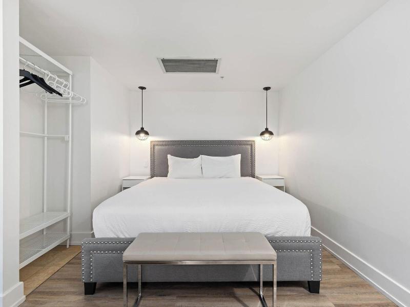 Le Chamois Hotel Whistler image