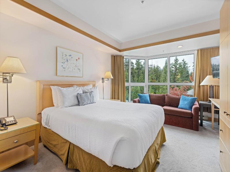 Le Chamois Hotel Whistler image