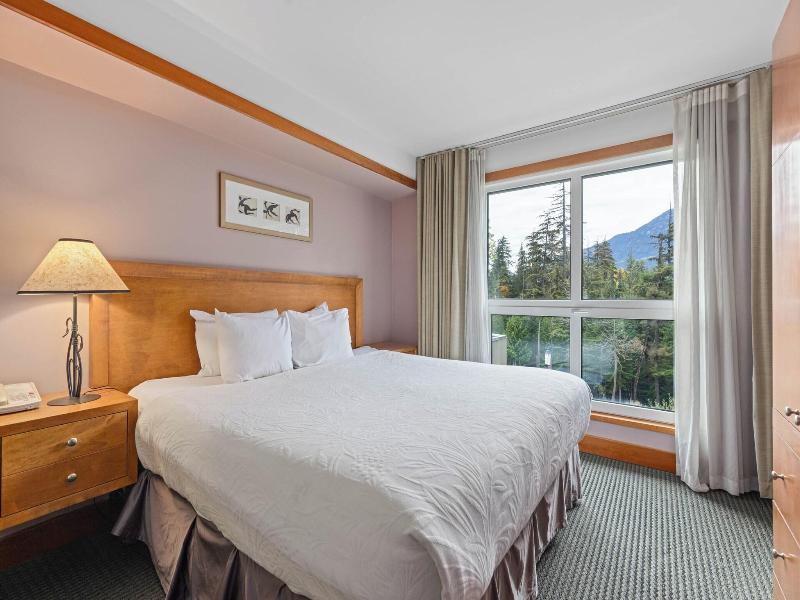 Le Chamois Hotel Whistler image