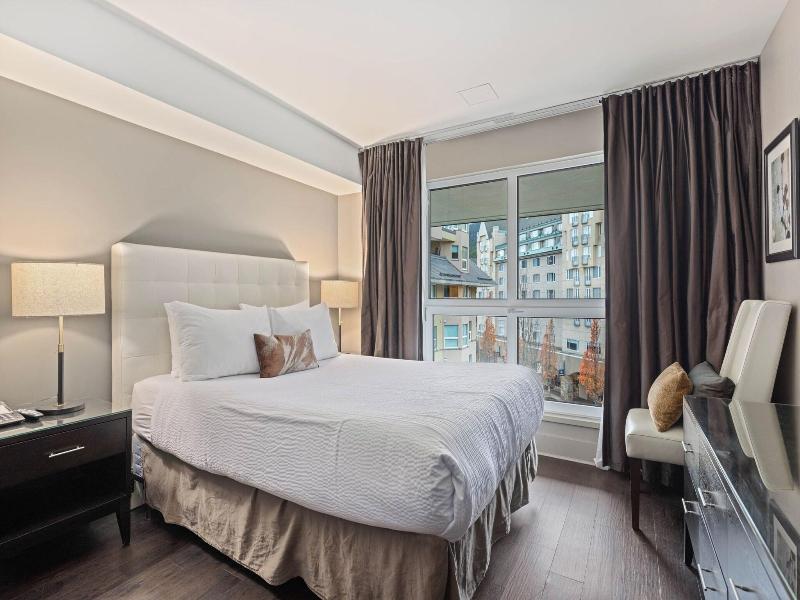 Le Chamois Hotel Whistler image