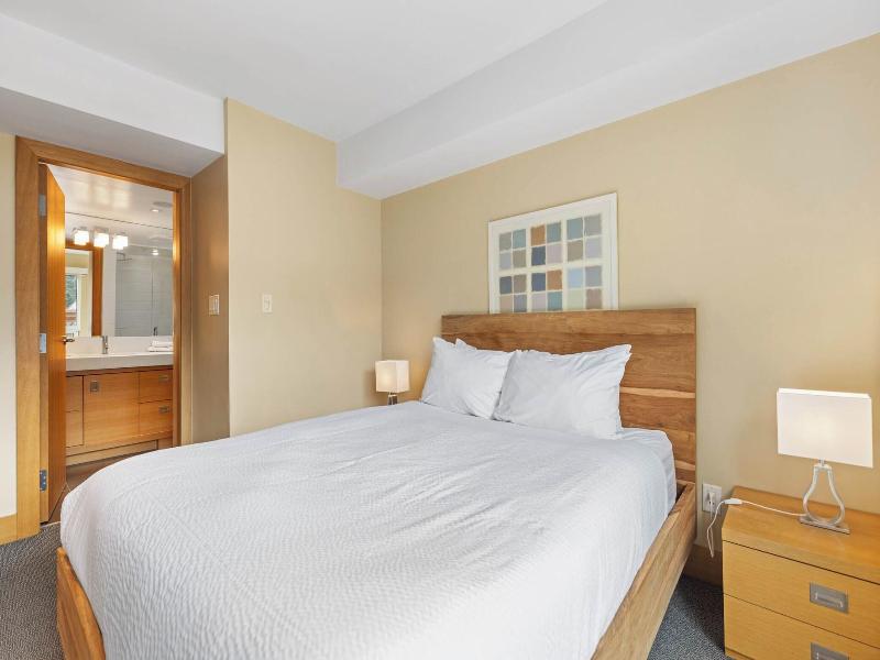 Le Chamois Hotel Whistler image