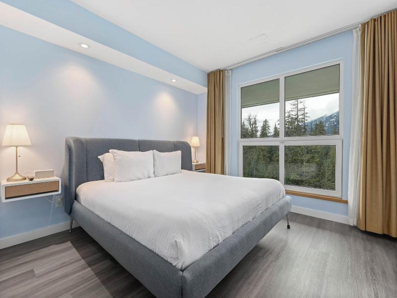 Le Chamois Hotel Whistler image