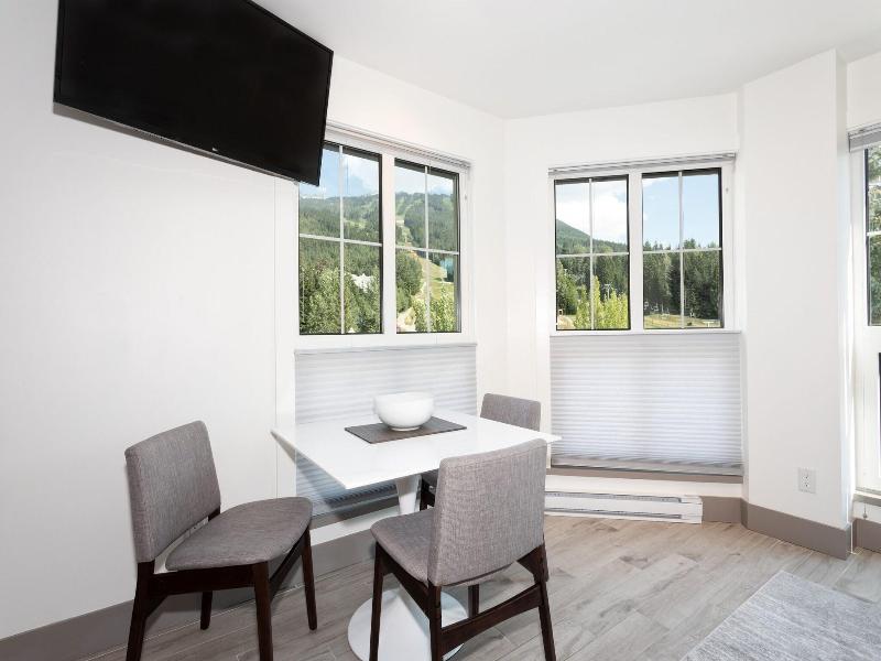 Le Chamois Hotel Whistler image