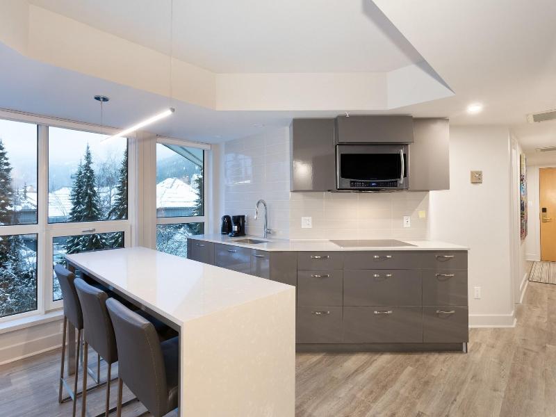 Le Chamois Hotel Whistler image