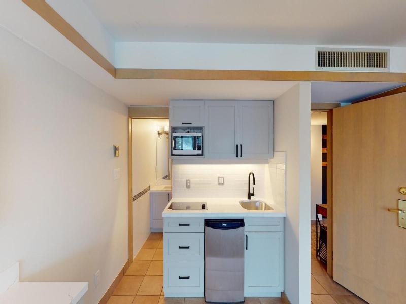 Le Chamois Hotel Whistler image