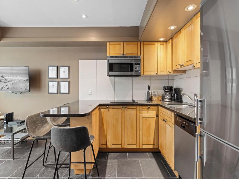 Le Chamois Hotel Whistler image