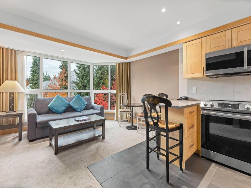 Le Chamois Hotel Whistler image