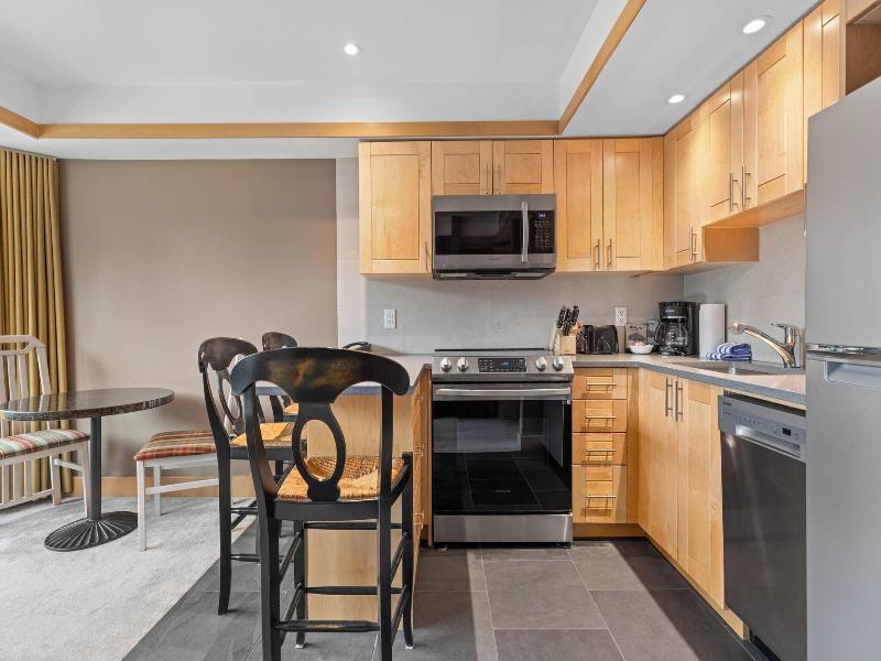 Le Chamois Hotel Whistler image