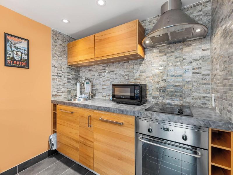 Le Chamois Hotel Whistler image