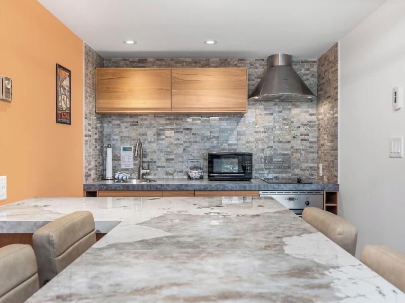 Le Chamois Hotel Whistler image