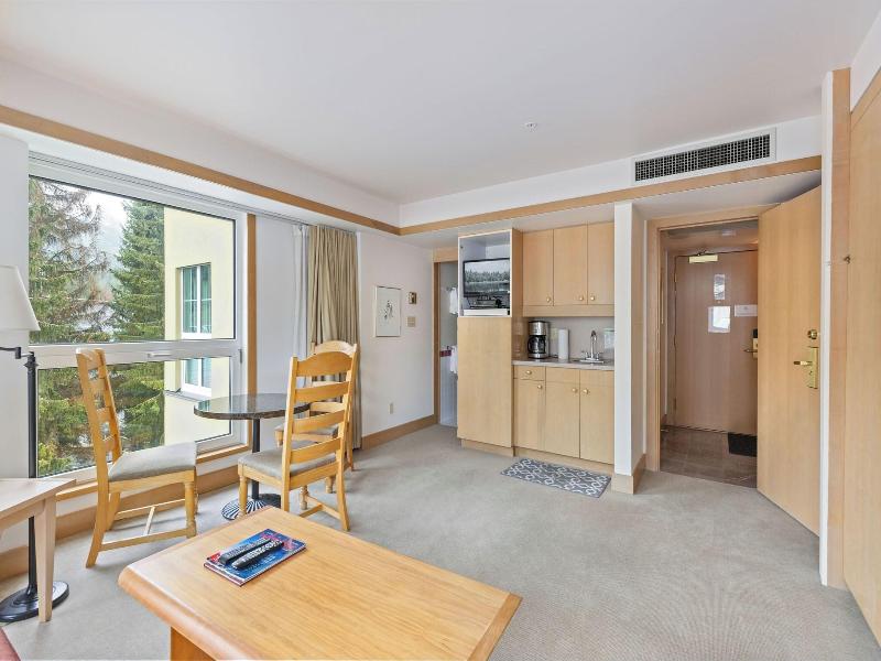 Le Chamois Hotel Whistler image