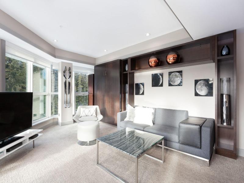 Le Chamois Hotel Whistler image