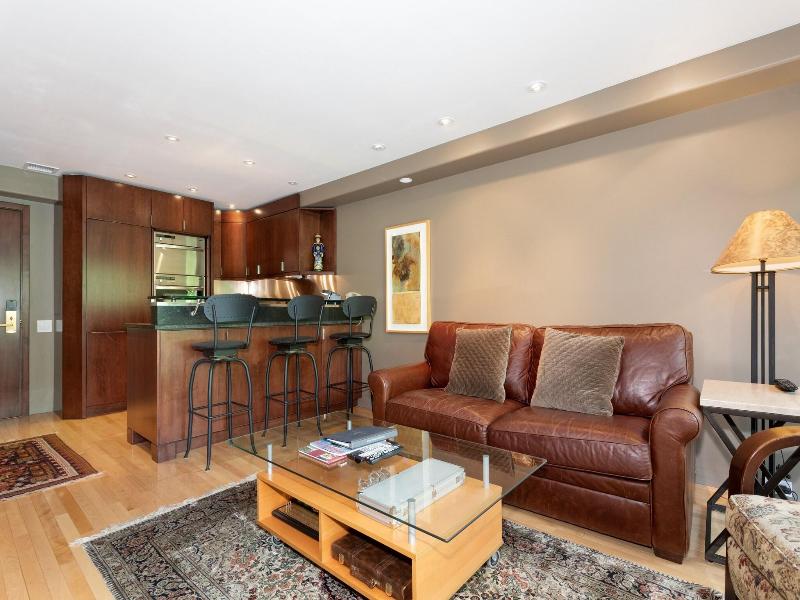 Le Chamois Hotel Whistler image