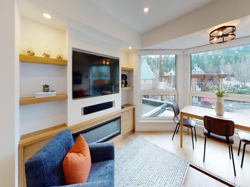 Le Chamois Hotel Whistler image