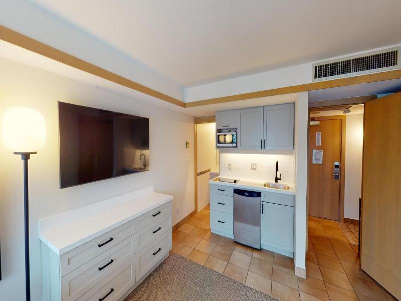 Le Chamois Hotel Whistler image