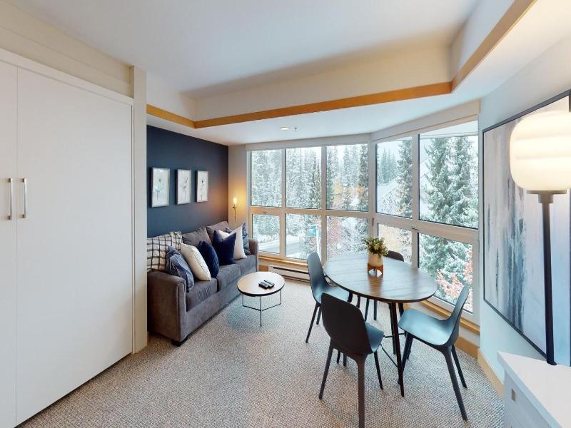Le Chamois Hotel Whistler image