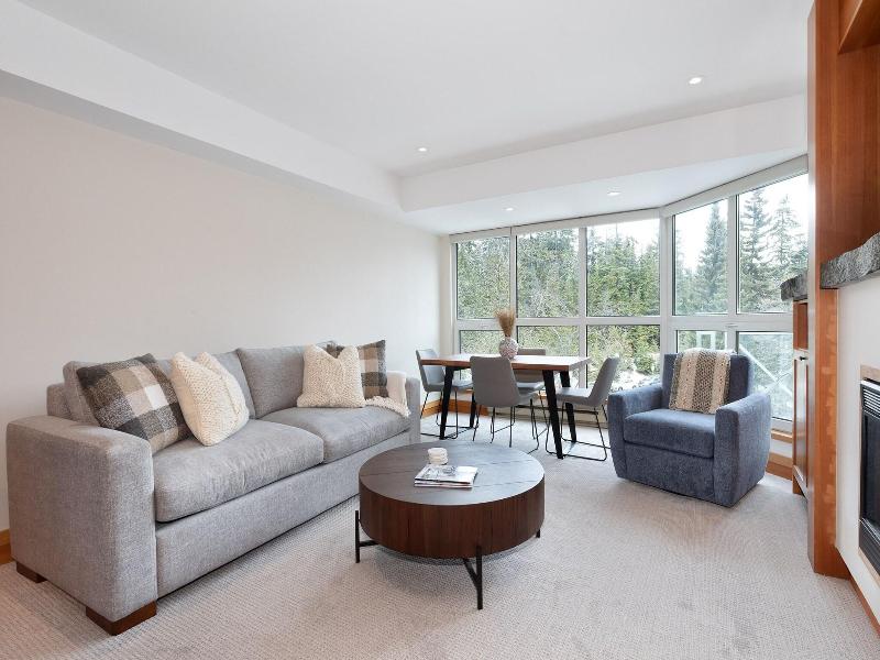 Le Chamois Hotel Whistler image