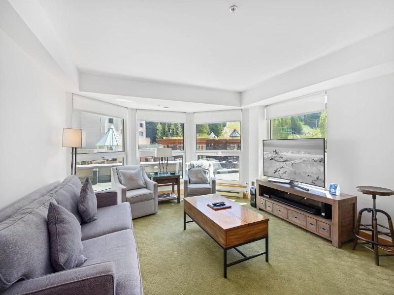 Le Chamois Hotel Whistler image