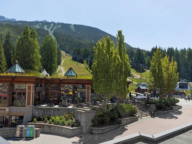 Le Chamois Hotel Whistler image