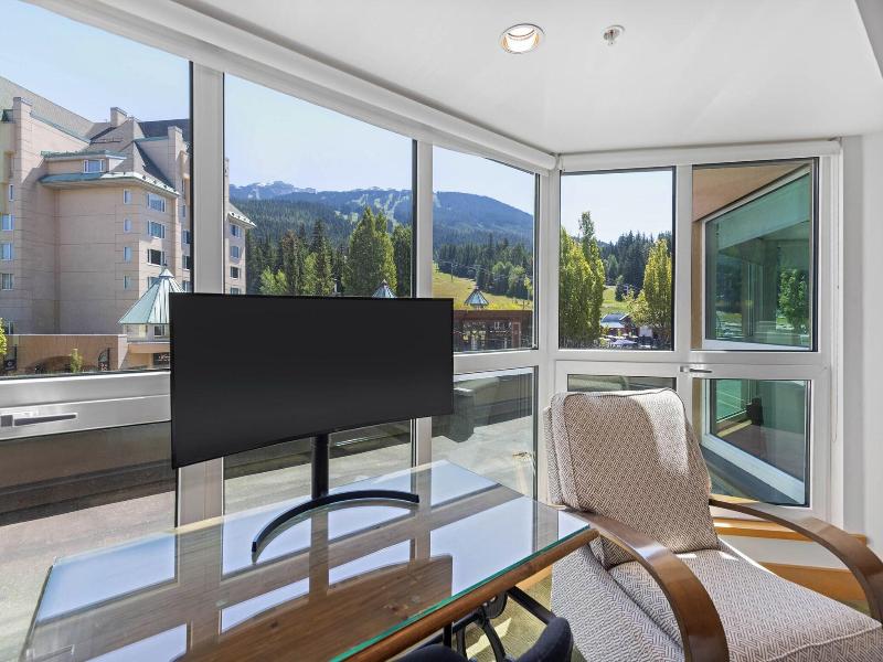 Le Chamois Hotel Whistler image