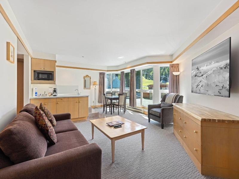 Le Chamois Hotel Whistler image