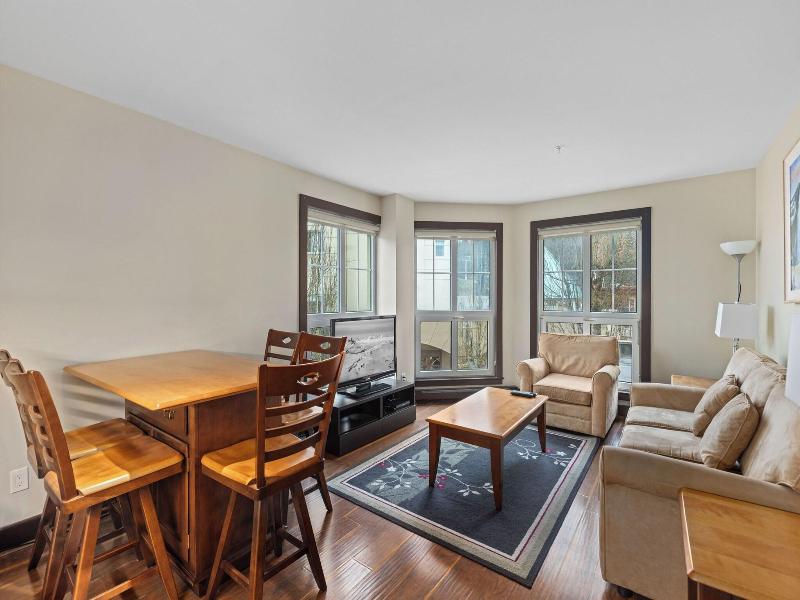 Le Chamois Hotel Whistler image