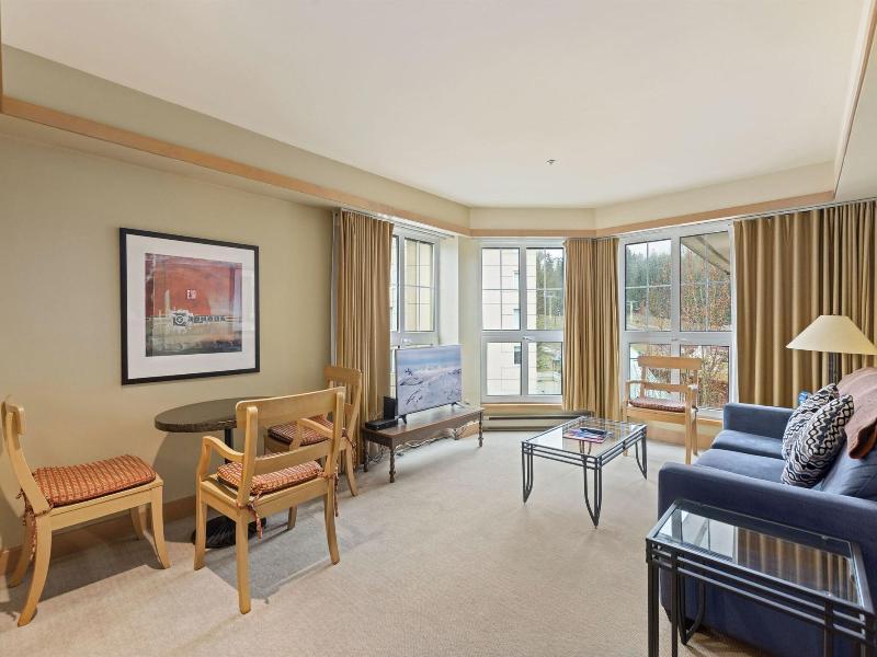 Le Chamois Hotel Whistler image