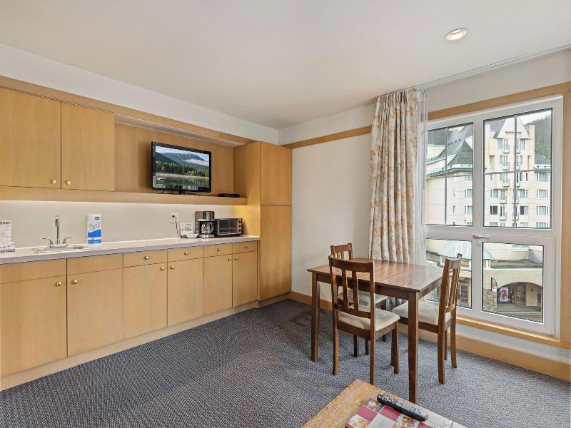 Le Chamois Hotel Whistler image