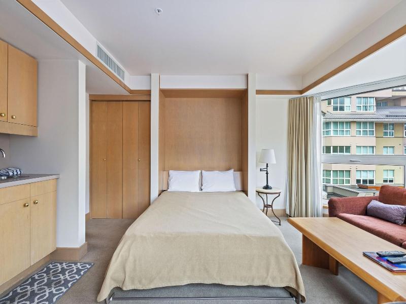 Le Chamois Hotel Whistler image
