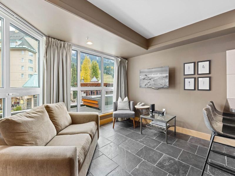 Le Chamois Hotel Whistler image