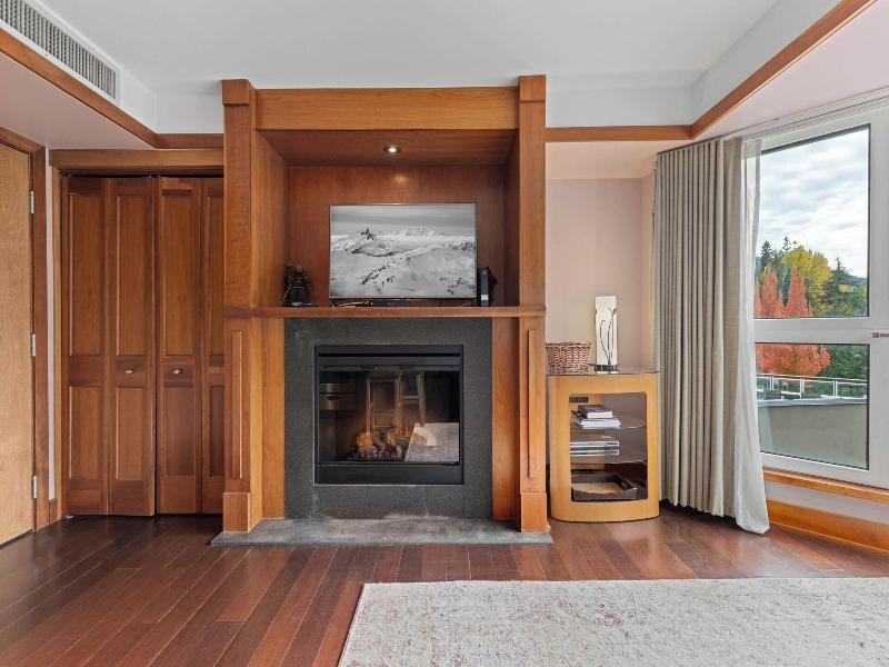 Le Chamois Hotel Whistler image
