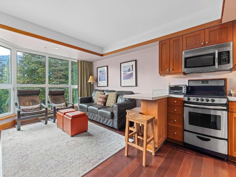 Le Chamois Hotel Whistler image