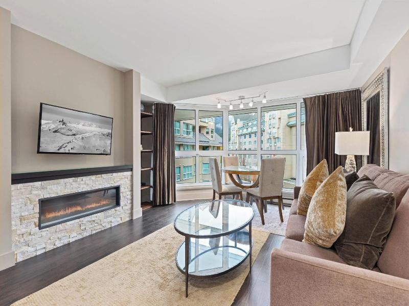 Le Chamois Hotel Whistler image