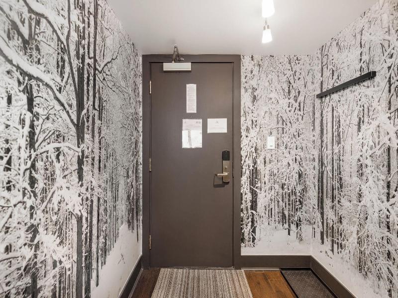 Le Chamois Hotel Whistler image