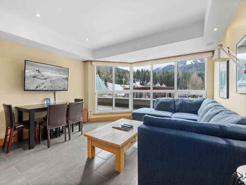 Le Chamois Hotel Whistler image