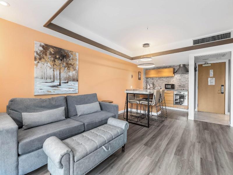 Le Chamois Hotel Whistler image