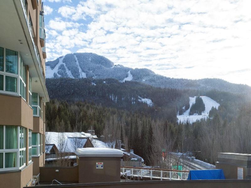 Le Chamois Hotel Whistler image
