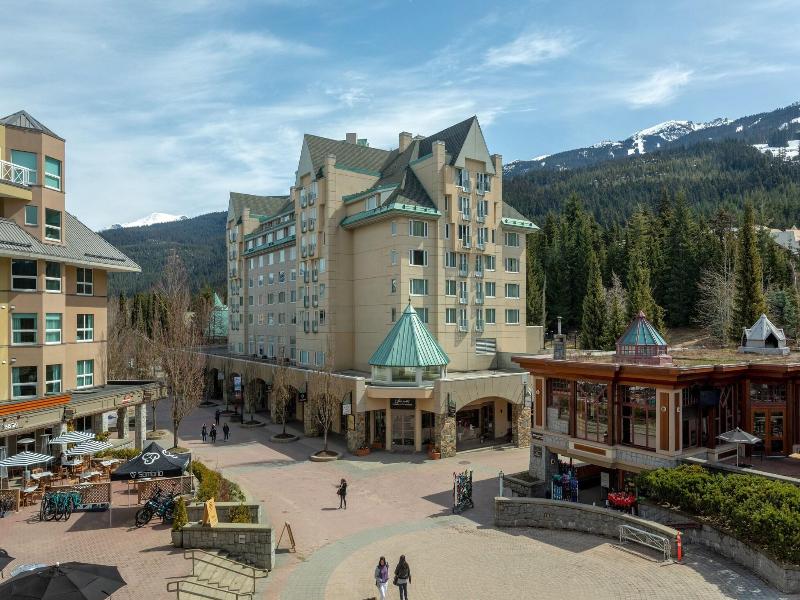 Le Chamois Hotel Whistler image