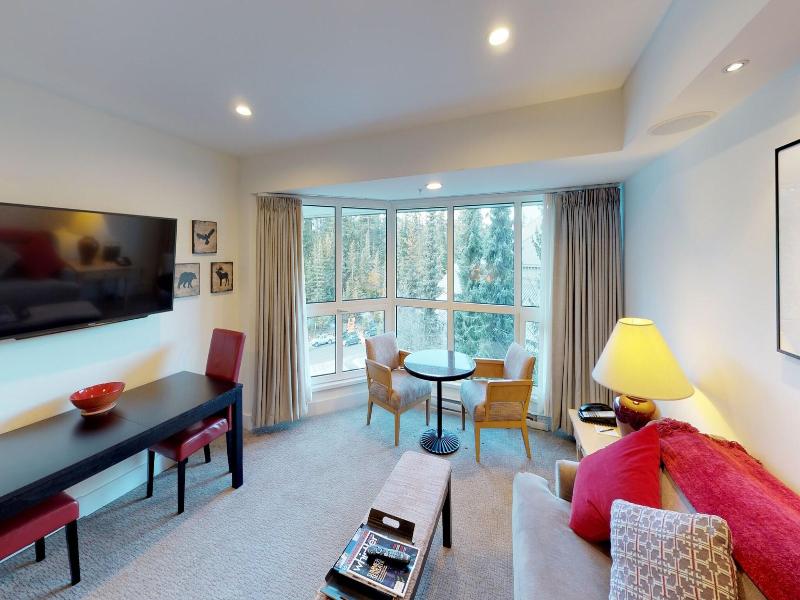 Le Chamois Hotel Whistler image