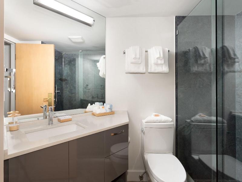 Le Chamois Hotel Whistler image