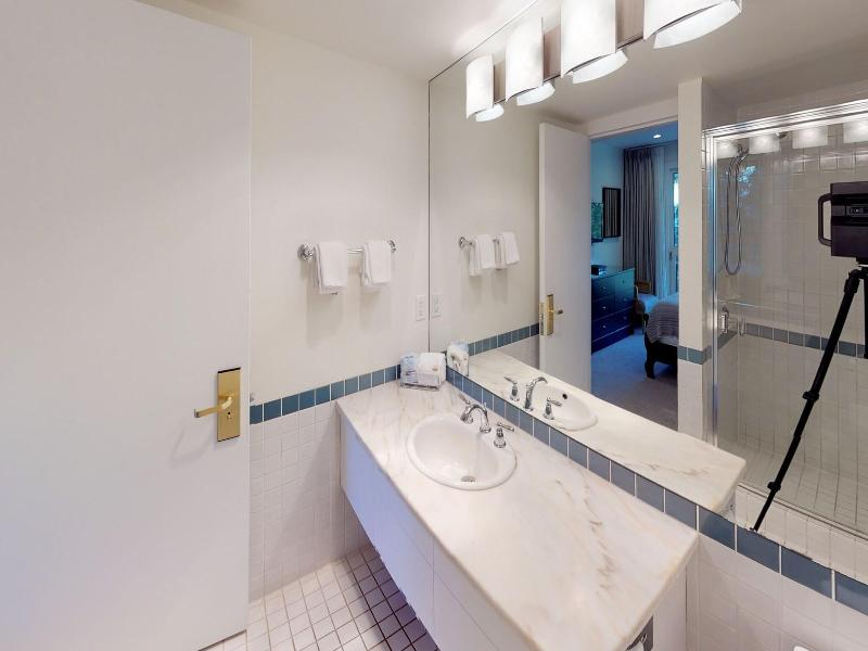 Le Chamois Hotel Whistler image