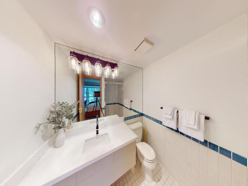 Le Chamois Hotel Whistler image