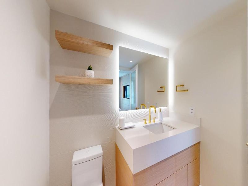Le Chamois Hotel Whistler image