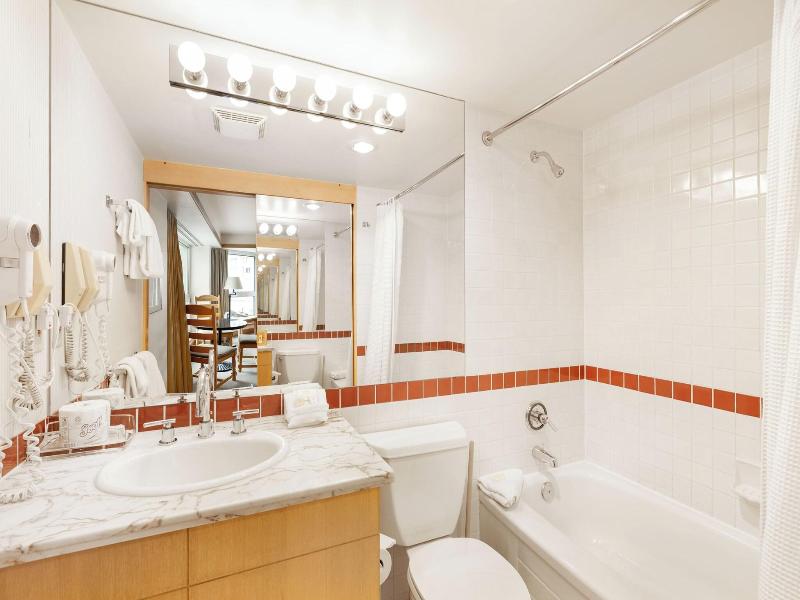Le Chamois Hotel Whistler image