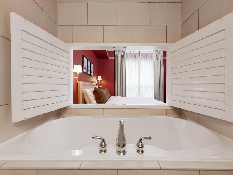 Le Chamois Hotel Whistler image