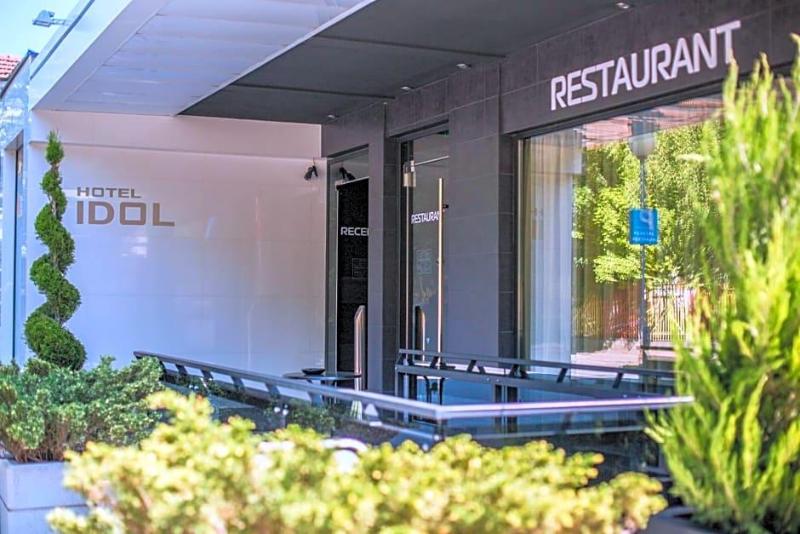 Hotel Idol image